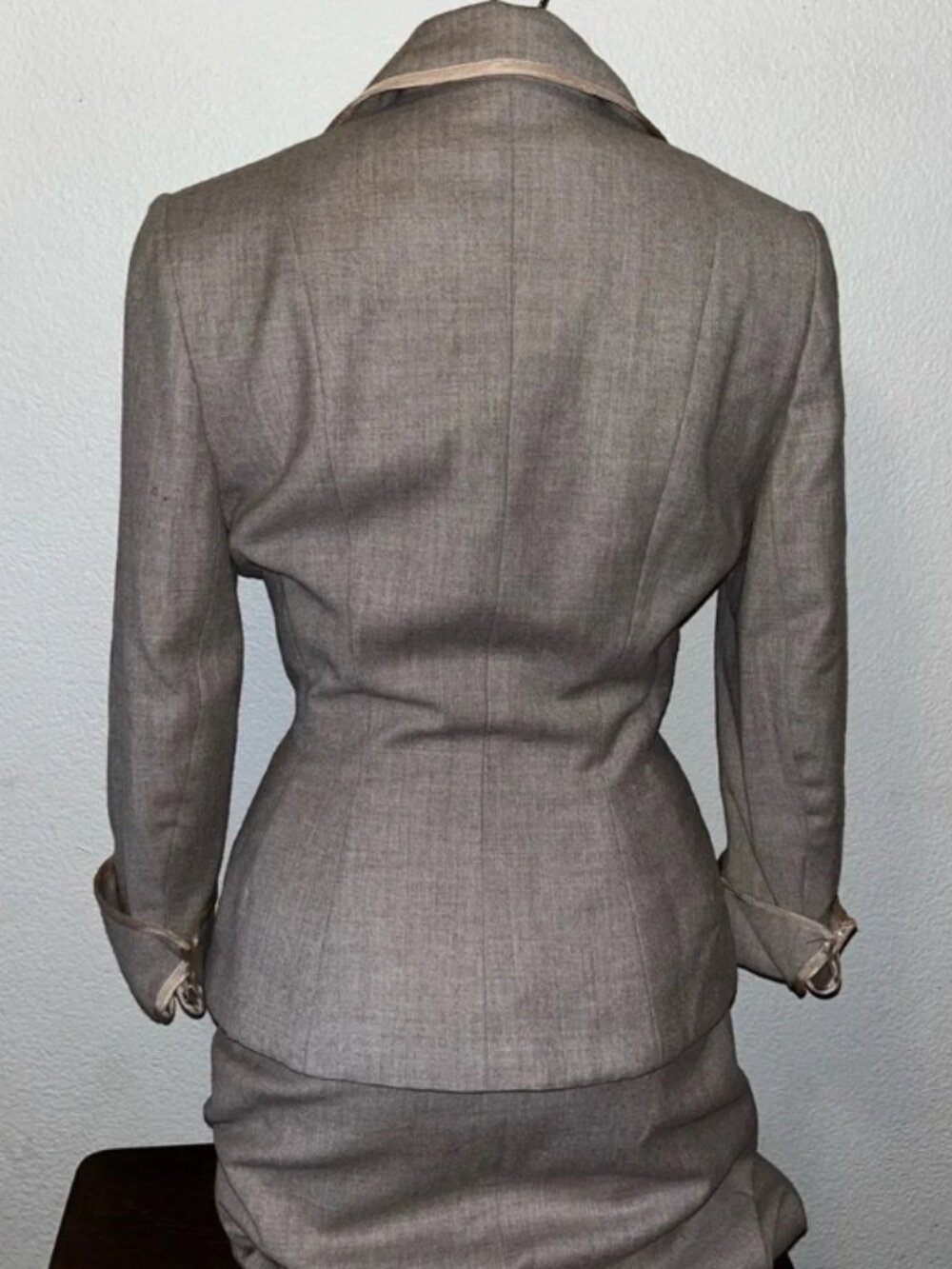 1950s Lilli Ann Jeweled Hourglass Wool Suit ✨ Rare Vintage Femme Fatale Set - Picture 3 of 10